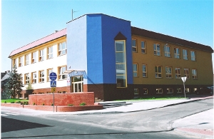 2004 Rozdrażew Junior High School_1