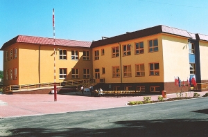 2004 Rozdrażew Junior High School